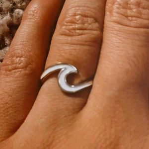 pura vida wave ring :)